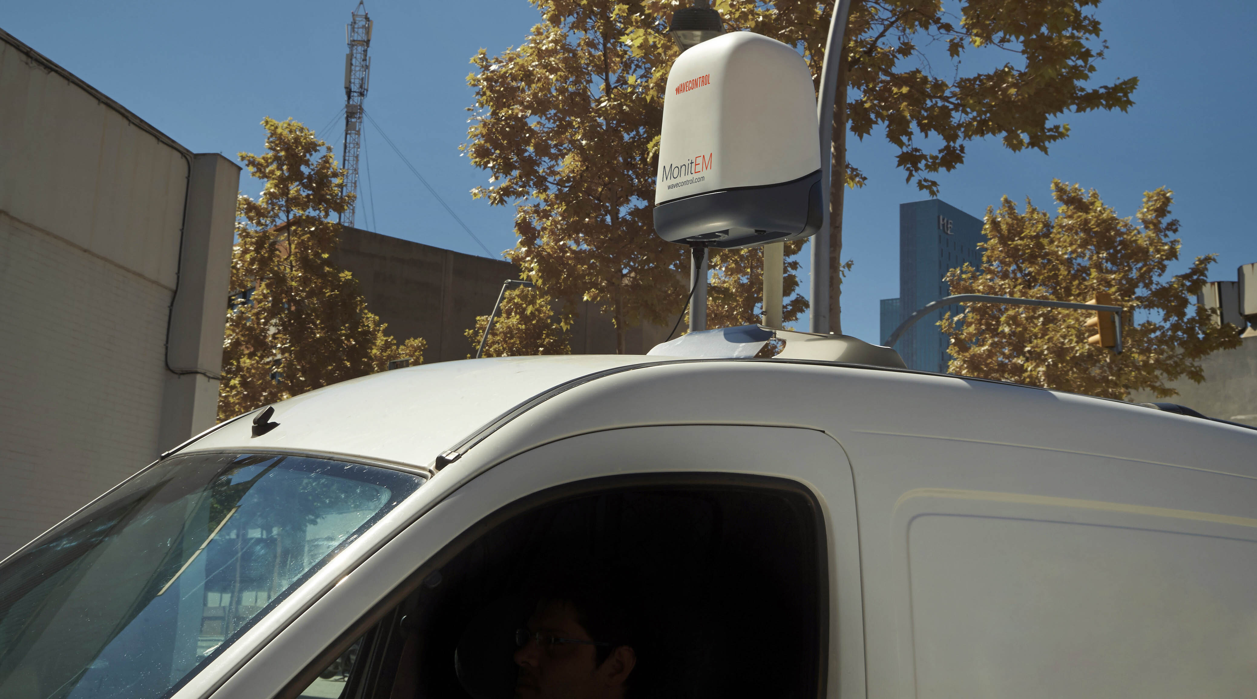 電磁場マップ　Wavecontrol（ウェーブコントール）社